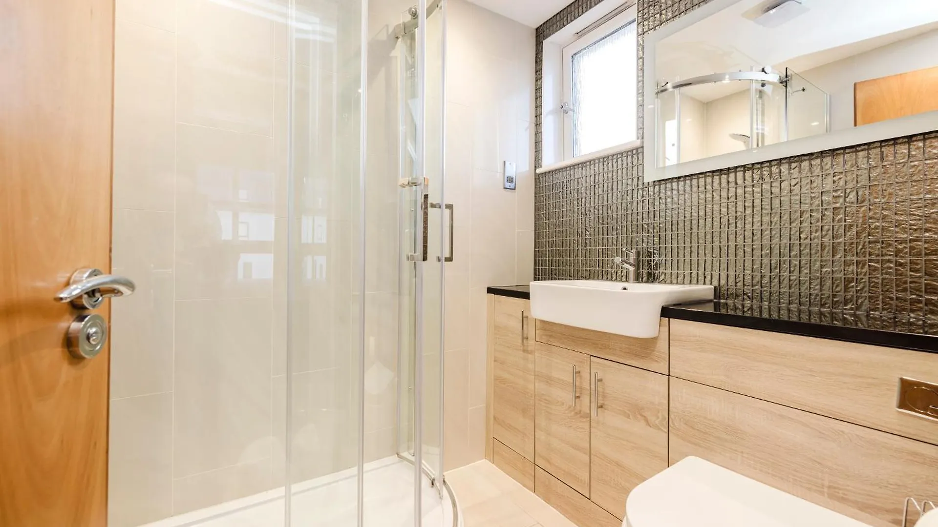 Joivy Stylish Apartment With Balcony In Old Town Edinburgh United Kingdom