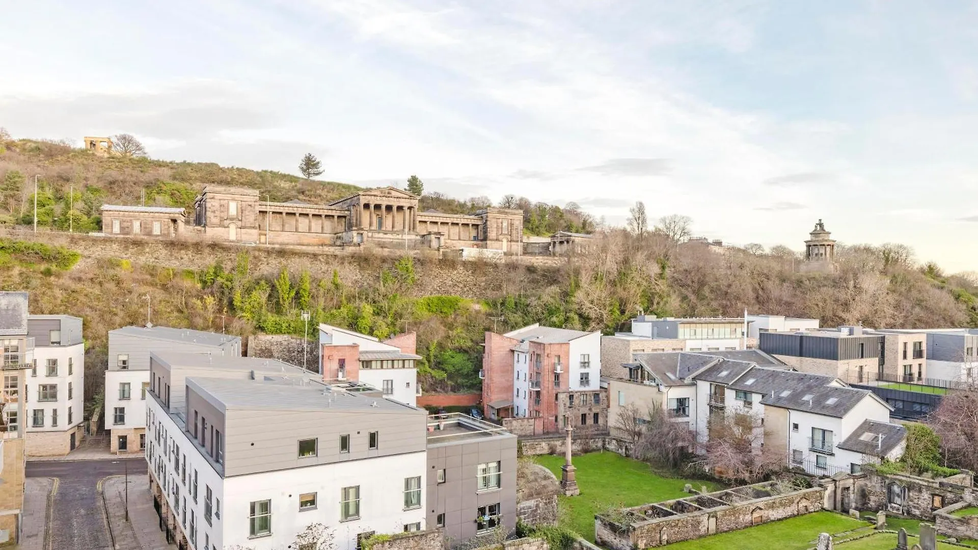 Joivy Stylish Apartment With Balcony In Old Town Edinburgh United Kingdom