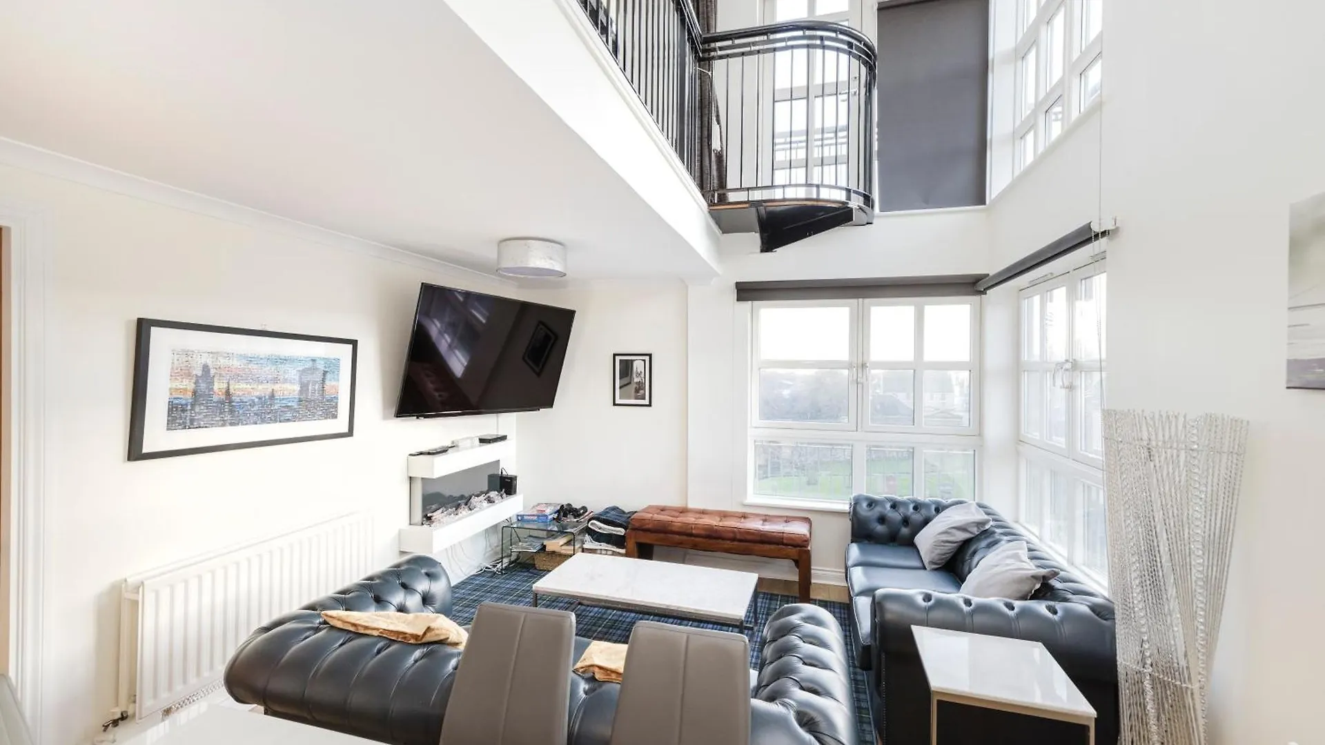 Joivy Stylish Apartment With Balcony In Old Town contacts