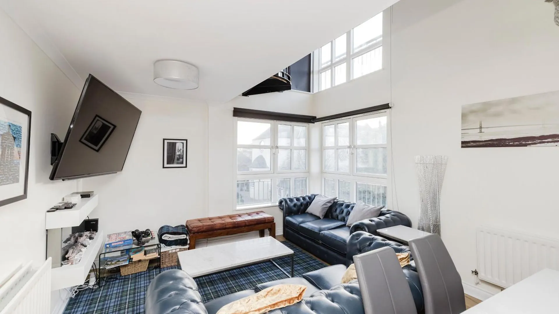 Joivy Stylish Apartment With Balcony In Old Town Edinburgh