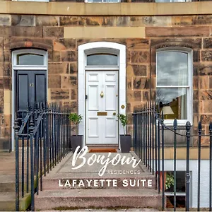  Apartment Georgian West End Main Door 2br-1ba, Near Eicc By Bonjour Residences